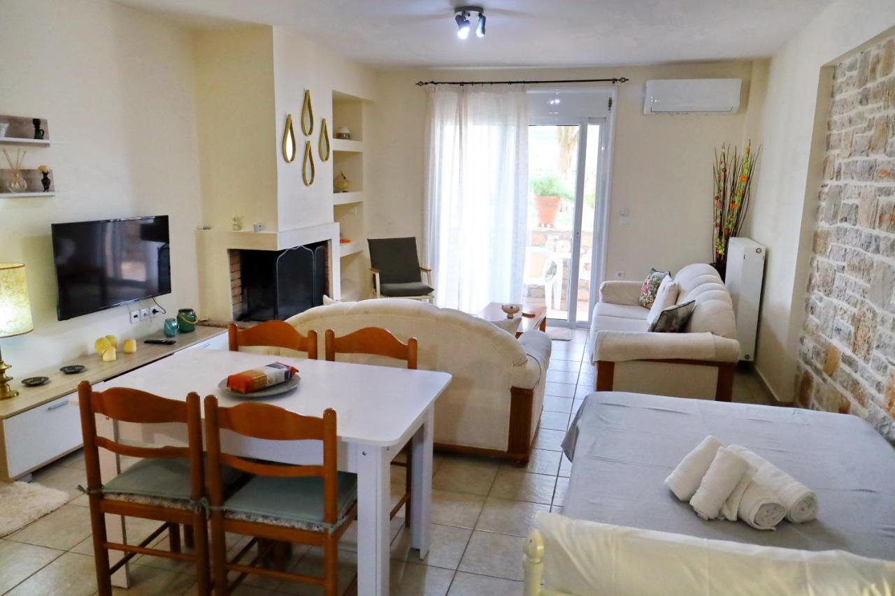 Fou'S Apartment Nafpaktos Dış mekan fotoğraf