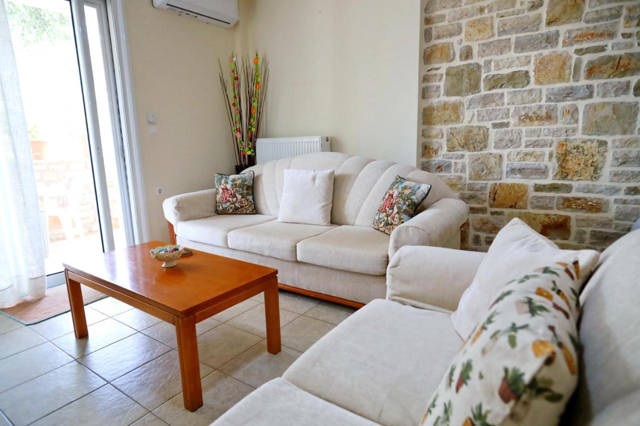 Fou'S Apartment Nafpaktos Dış mekan fotoğraf